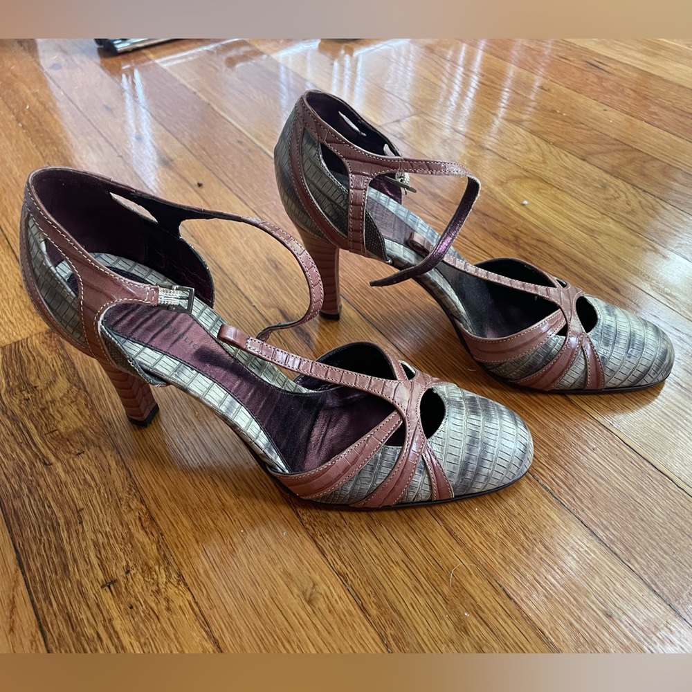 Banana Republic Leather Heels